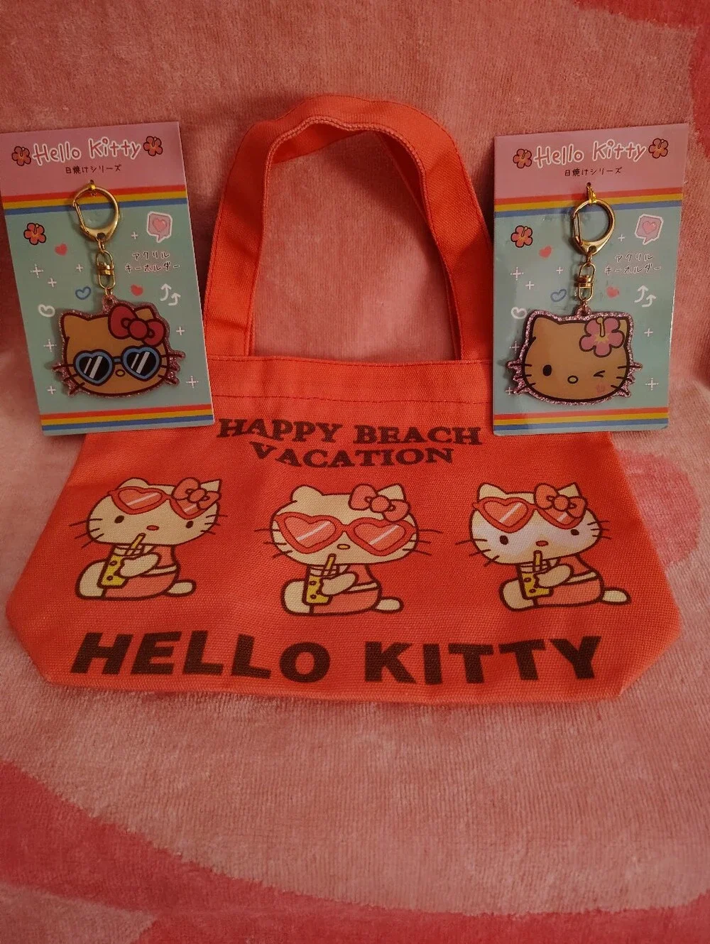 EXCLUSIVE - Officially Licensed Suntanned Hello Kitty Small Tote & Bag Charms